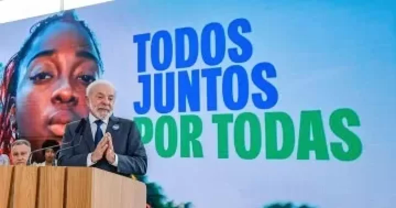 1_lula-64007252-aspect-ratio-40-21
