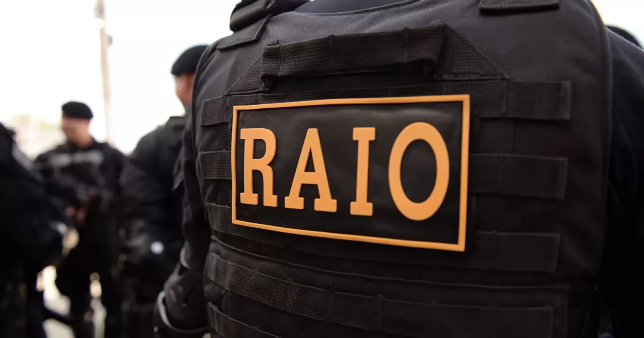 9DDBA819-45B7-4DB0-A875-8AA7FA7E5BEC-aspect-ratio-40-21