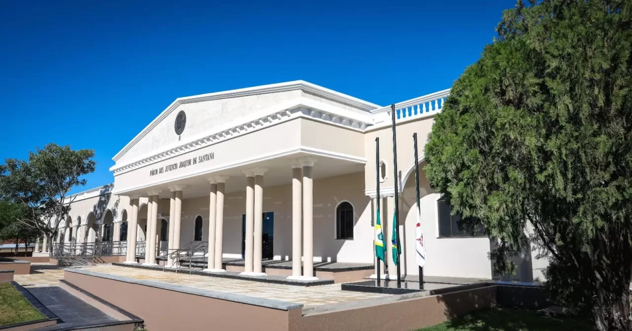 Advogados-denunciam-problemas-em-forum-recem-inaugurado-de-Juazeiro-do-Norte-aspect-ratio-40-21