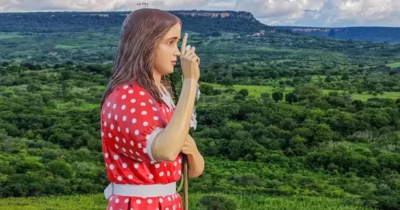 BENIGNA-aspect-ratio-40-21