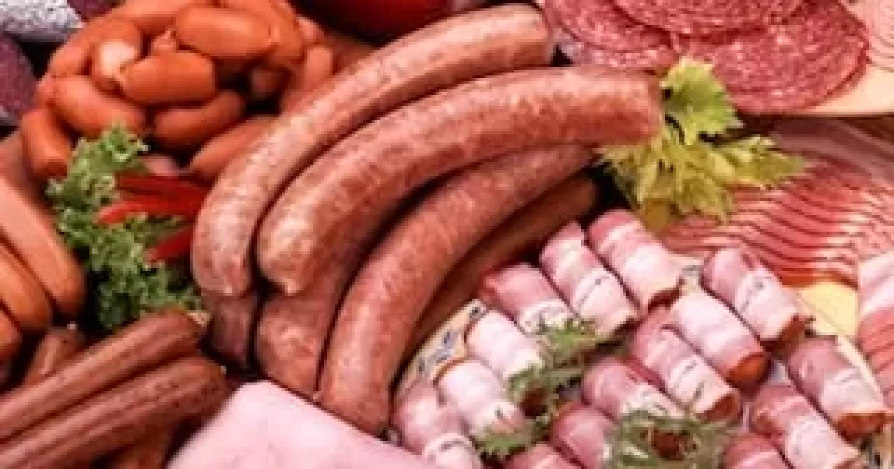 Estudos-recentes-classificam-carnes-ultraprocessadas-como-alimentos-cancerigenos-o-que-isso-significa-aspect-ratio-40-21