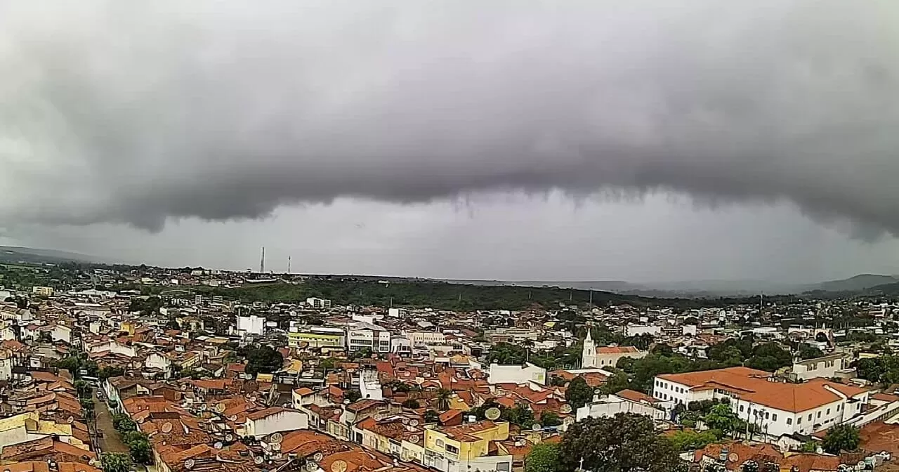 Foto-capa-chuva-Barbalha-aspect-ratio-40-21