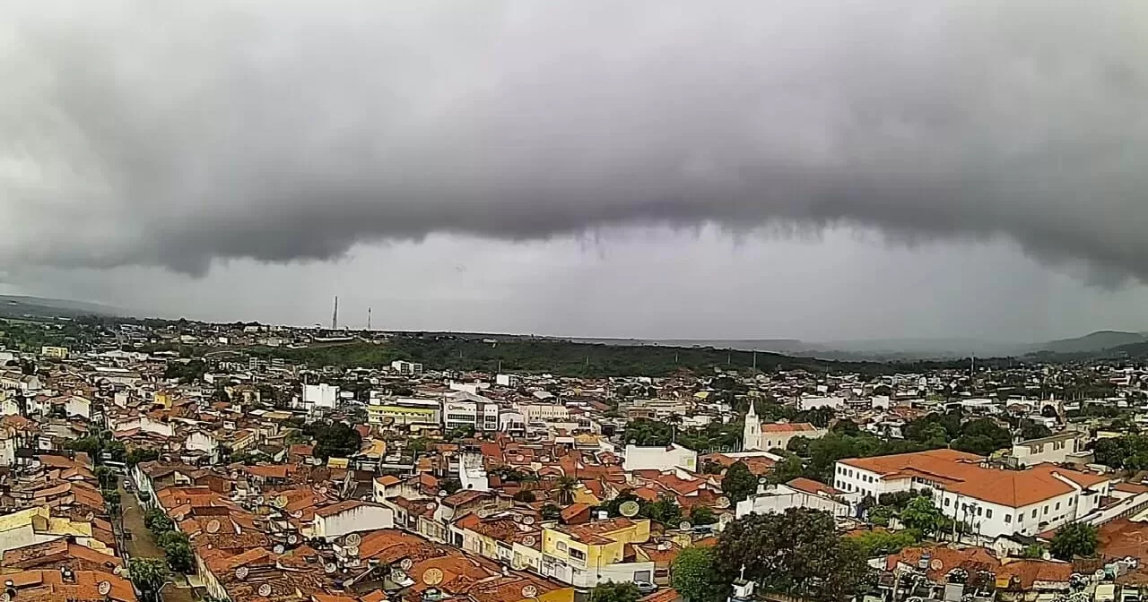 Foto-capa-chuva-Barbalha-aspect-ratio-40-21