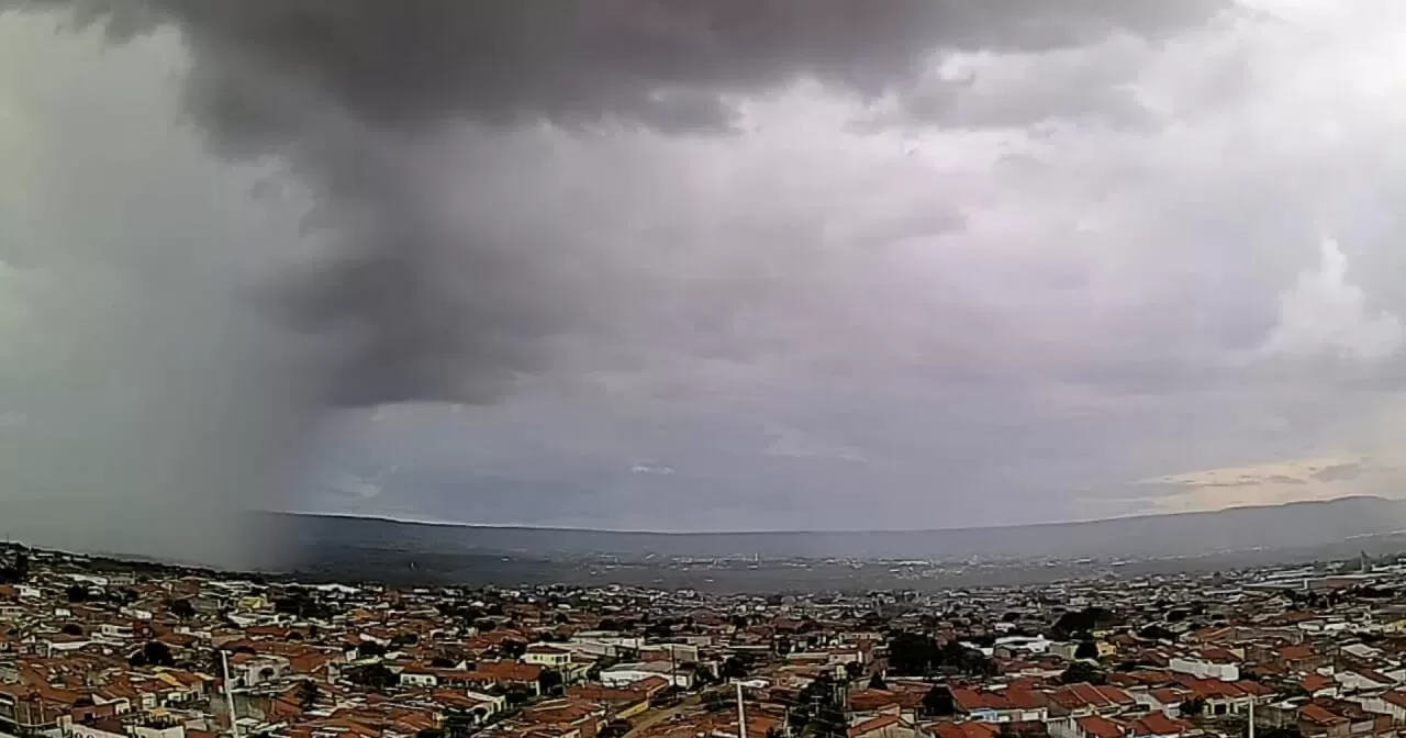 Foto-capa-chuva-jua-aspect-ratio-40-21