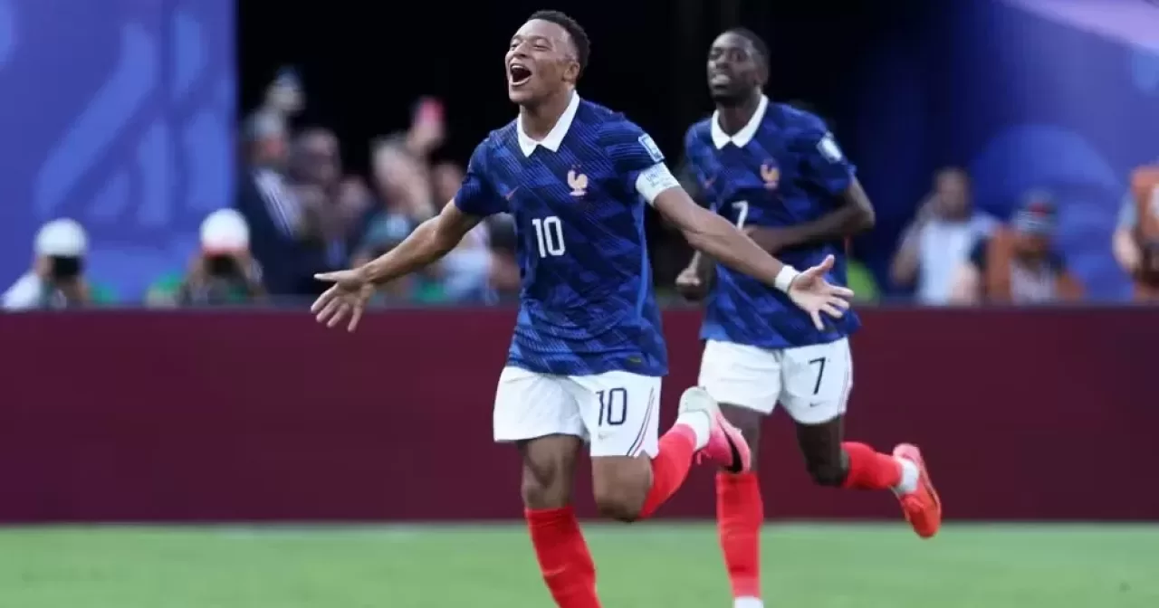 Franca-Mbappe-aspect-ratio-40-21