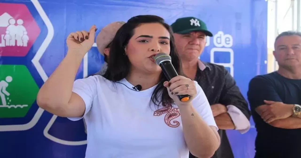 MONICA MARIANO
