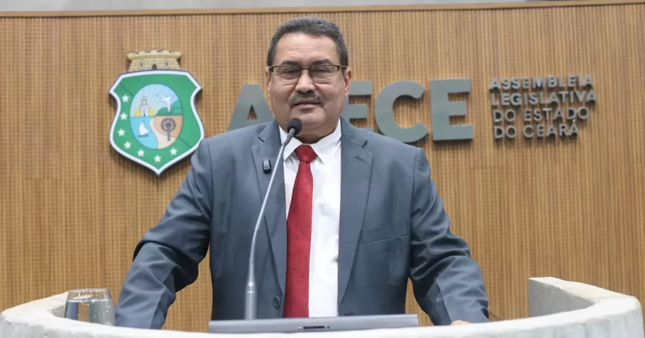 Moises-Braz-destaca-acoes-da-secretaria-de-Desenvolvimento-Agrario-em-discurso-na-Alece-aspect-ratio-40-21