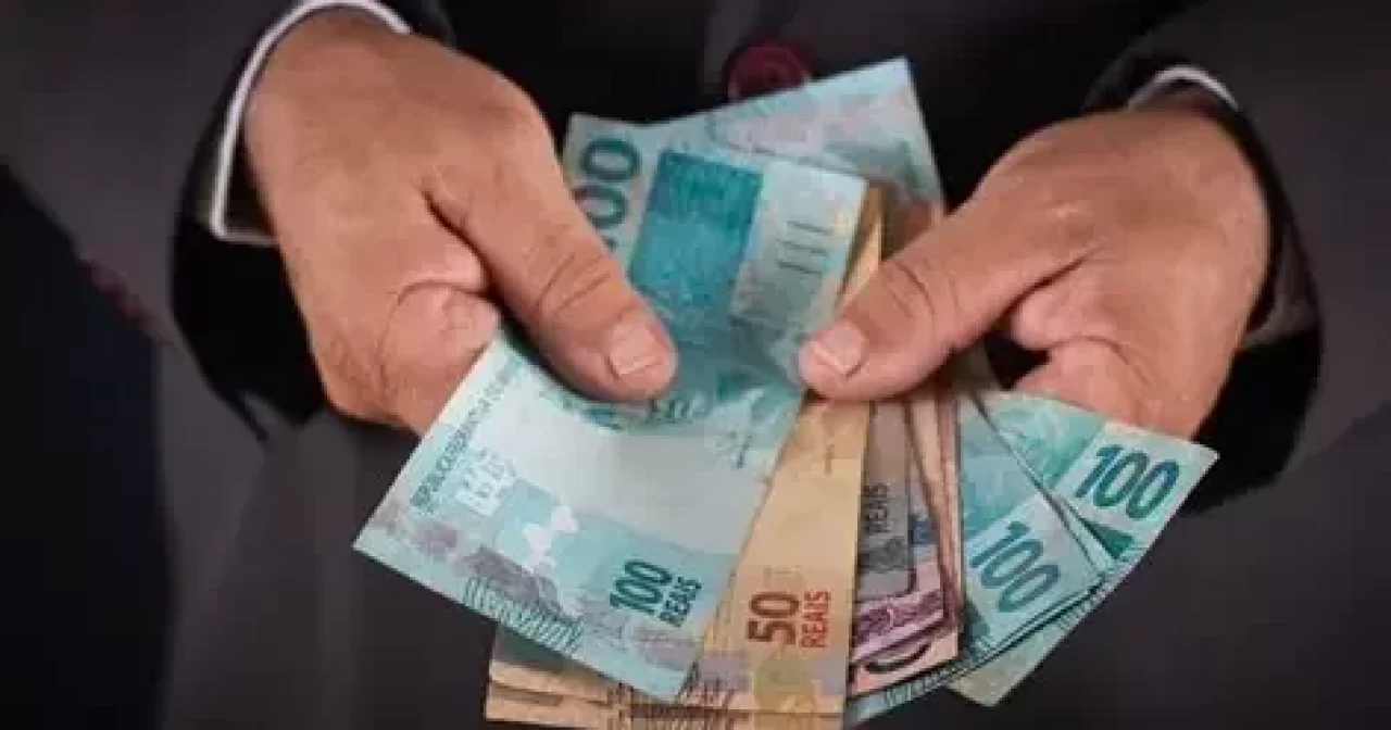 OIP-7-aspect-ratio-40-21