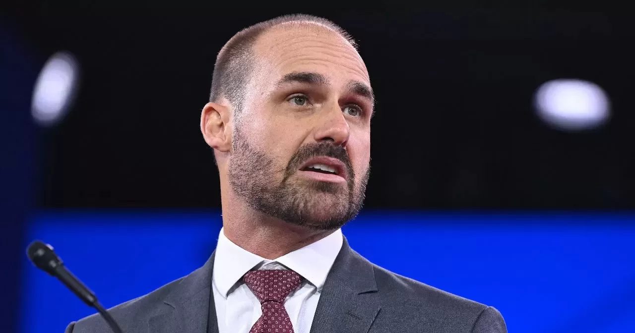 PF-recomenda-demissao-de-Eduardo-Bolsonaro-por-abandono-do-cargo-de-escrivao-aspect-ratio-40-21