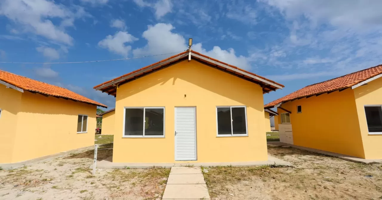 Prefeito-de-Mauriti-Joao-Paulo-Furtado-assina-ordem-de-servico-para-construcao-de-90-unidades-do-Minha-Casa-Minha-Vida-aspect-ratio-40-21