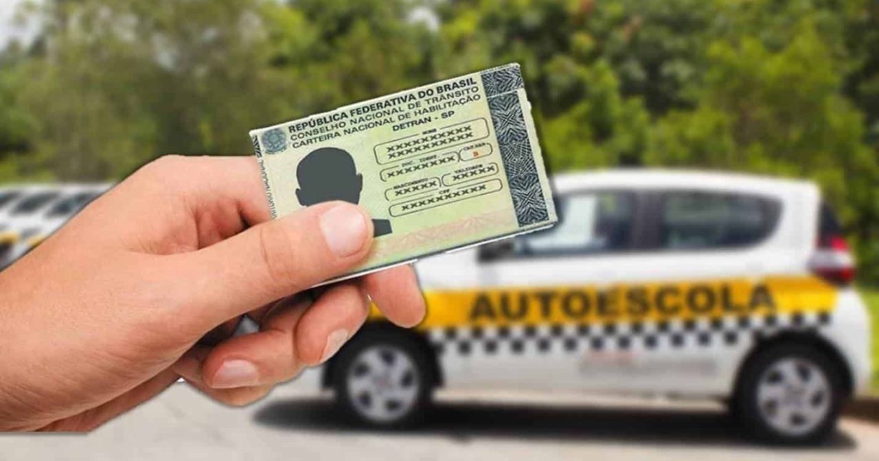 R-aspect-ratio-40-21 R-aspect-ratio-40-21