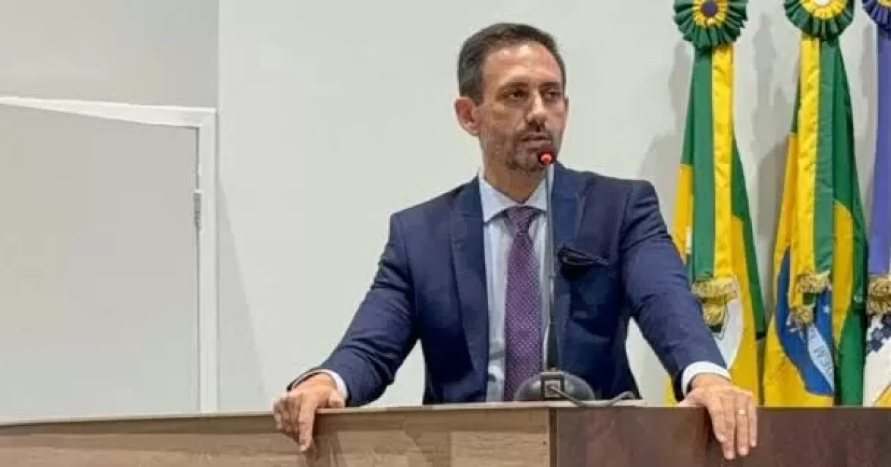Vereador-de-Juazeiro-e-acusado-de-misoginia-apos-postar-foto-com-faca-e-comentario-sobre-mulheres-petistas-aspect-ratio-40-21