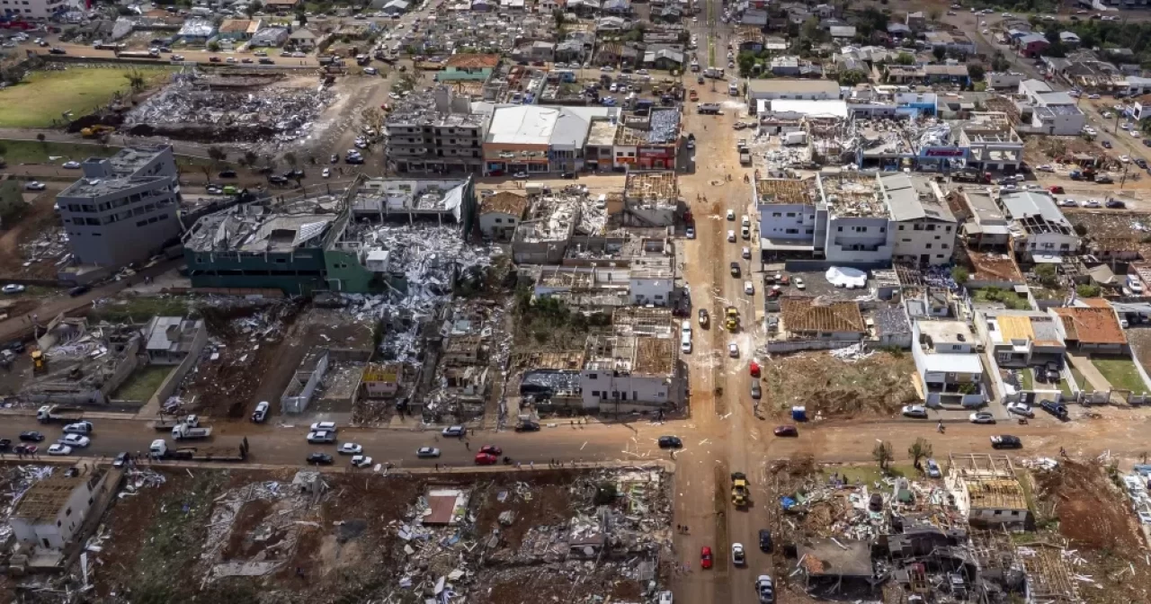 baixados-1-aspect-ratio-40-21