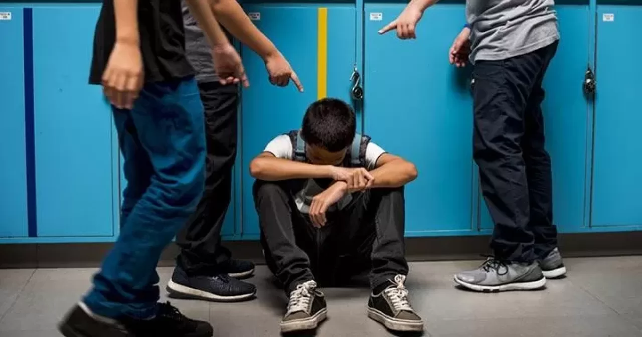 bullying-aspect-ratio-40-21