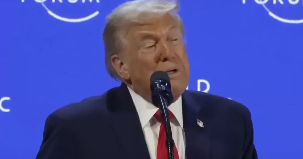 c5a23974-frame-trump-davos-aspect-ratio-40-21